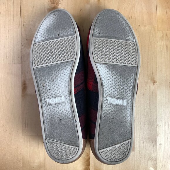 TOMS Red and Black Plaid Woven Women's Classics - Size 8 - Picture 2 of 6